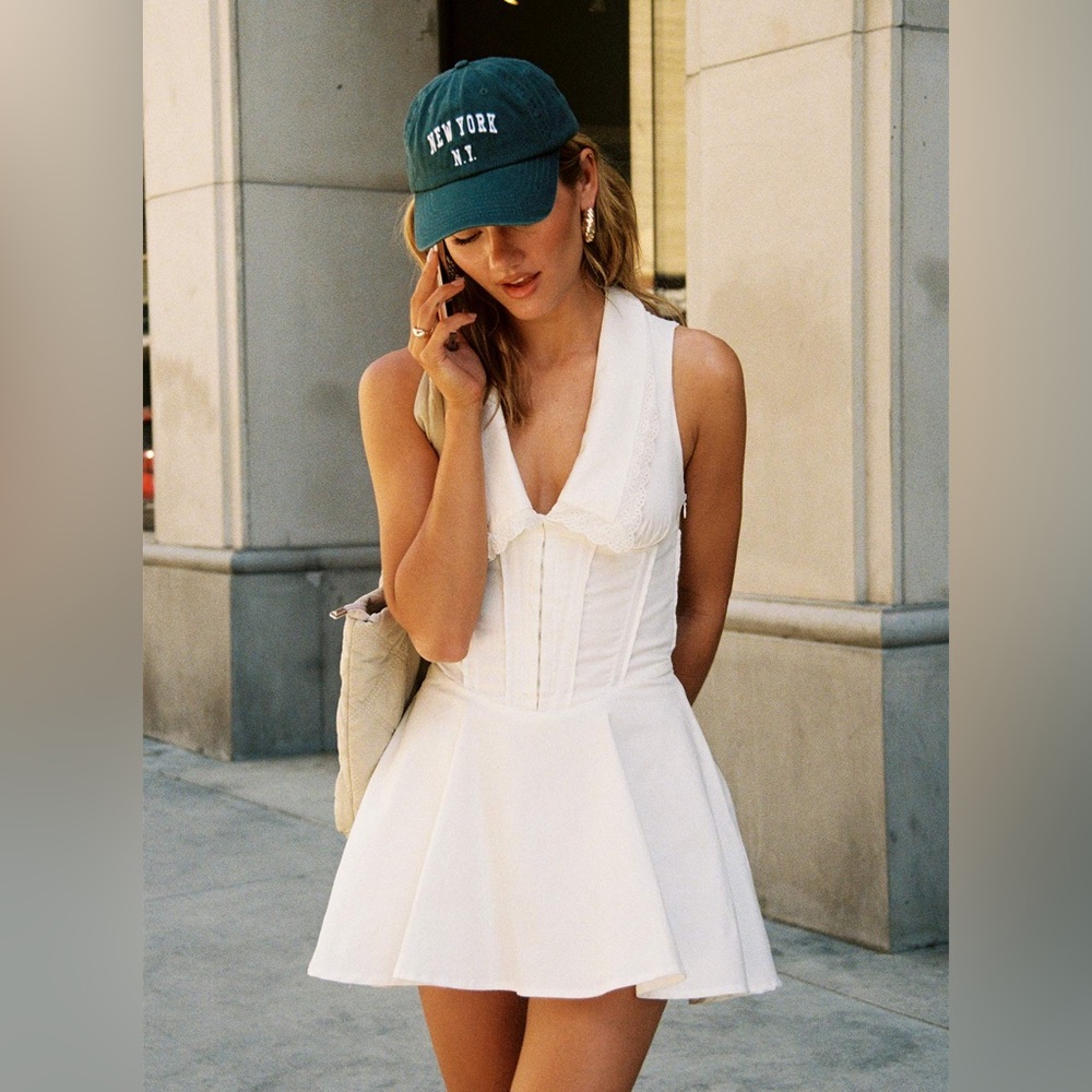 Women’s White Dress